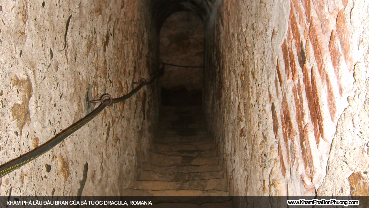 Khám phá Lâu đài Bran của Bá tước Dracula, Romania | Khám Phá Bốn Phương